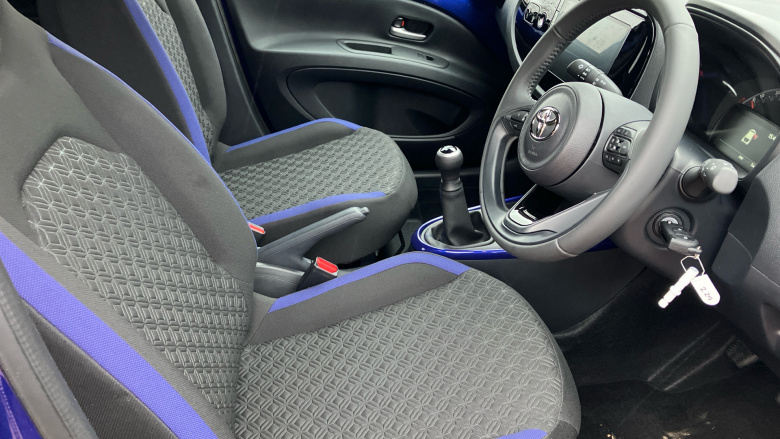 Toyota Aygo X 1.0 VVT-i Edge 5dr Petrol Hatchback